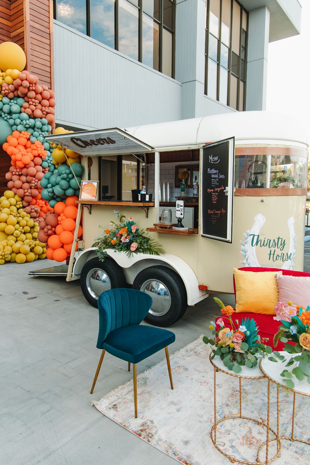 Mobile bar @the_thirsty_horse_mobile